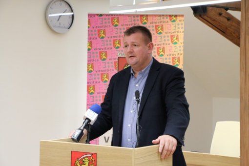 Tiskovna konferencija: peticija za zabranu petardi [ 76.80 Kb ]