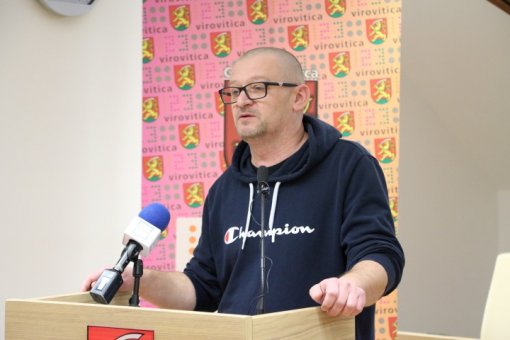 Tiskovna konferencija: peticija za zabranu petardi [ 80.08 Kb ]