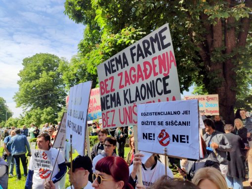 prosvjed protiv mega klaonice [ 638.24 Kb ]