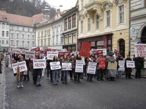 Pokladni prosvjed protiv krzna u Ljubljani 24