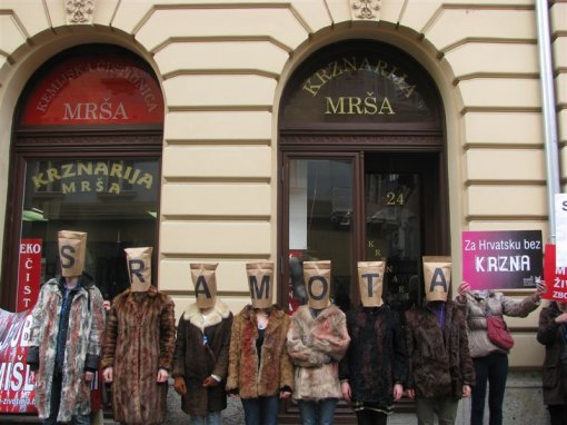 Anti-fur demo Zagreb 2012 s [ 94.19 Kb ]