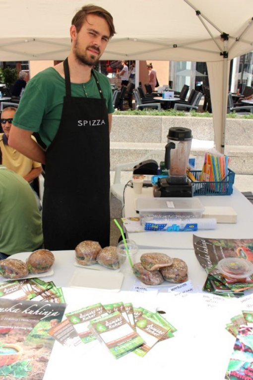 �umski kuhar [ 155.46 Kb ]